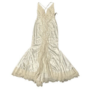 Mandalay Gown 6 Maxi Mermaid V-Neck Ruffle Satin White NWT Bridal Fairy